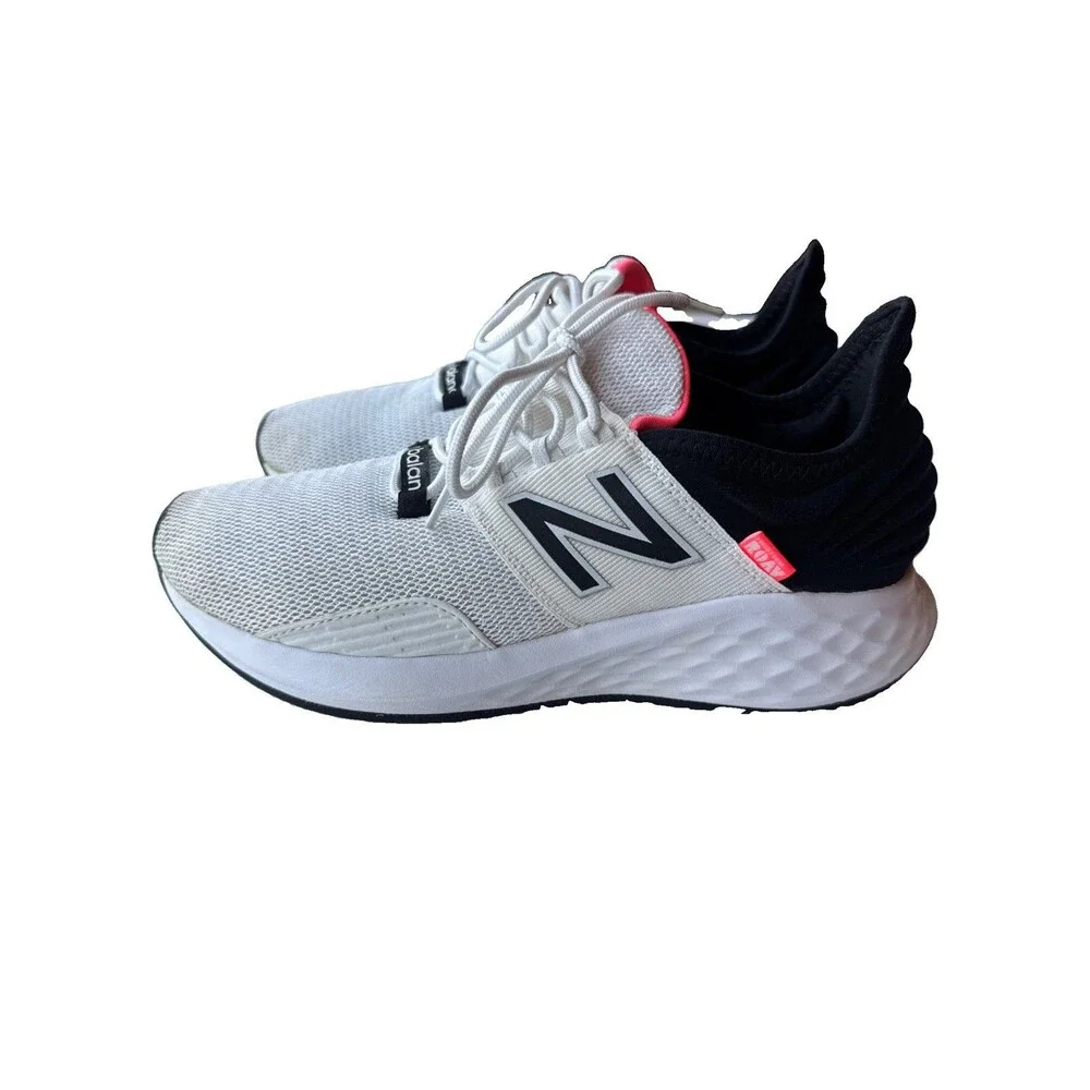 New Balance Fresh Foam Roav Women's Size 10 White Black Pink WROAVLW Excellent